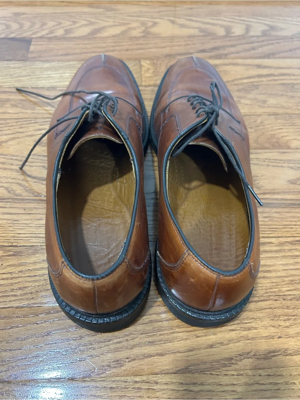 Allen Edmonds Kennett Cognac Brown Split Toe Leather Derby Shoes